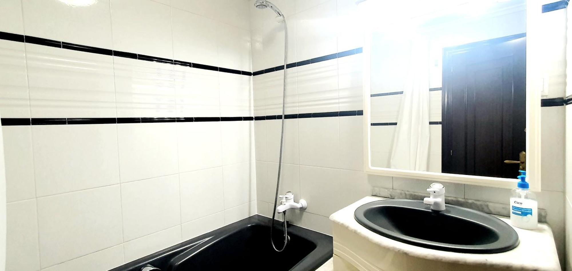 Apartamento Oviedo Proximo Inst Oftalmologico Fdez-Vega Eksteriør billede